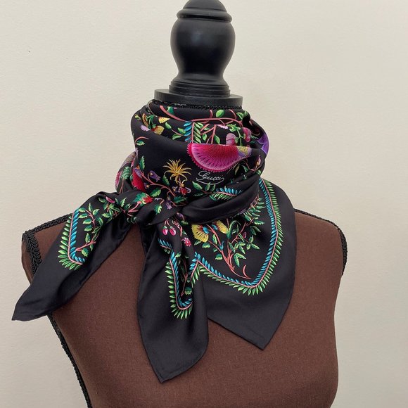 Authentic Gucci Floral Black Green Multicolor Flora Silk Scarf Wrap - Picture 8 of 12